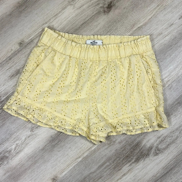 Cottagecore Buttery Yellow Cotton Eyelet Ruffled Pocketed Ultra High-Rise Shorts - Picture 1 of 6